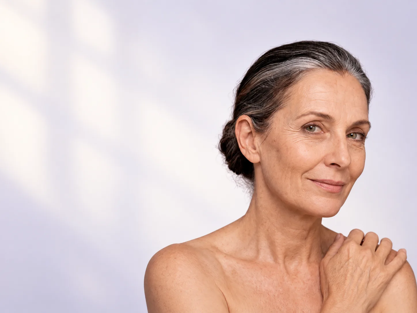 Mujer madura con apariencia natural